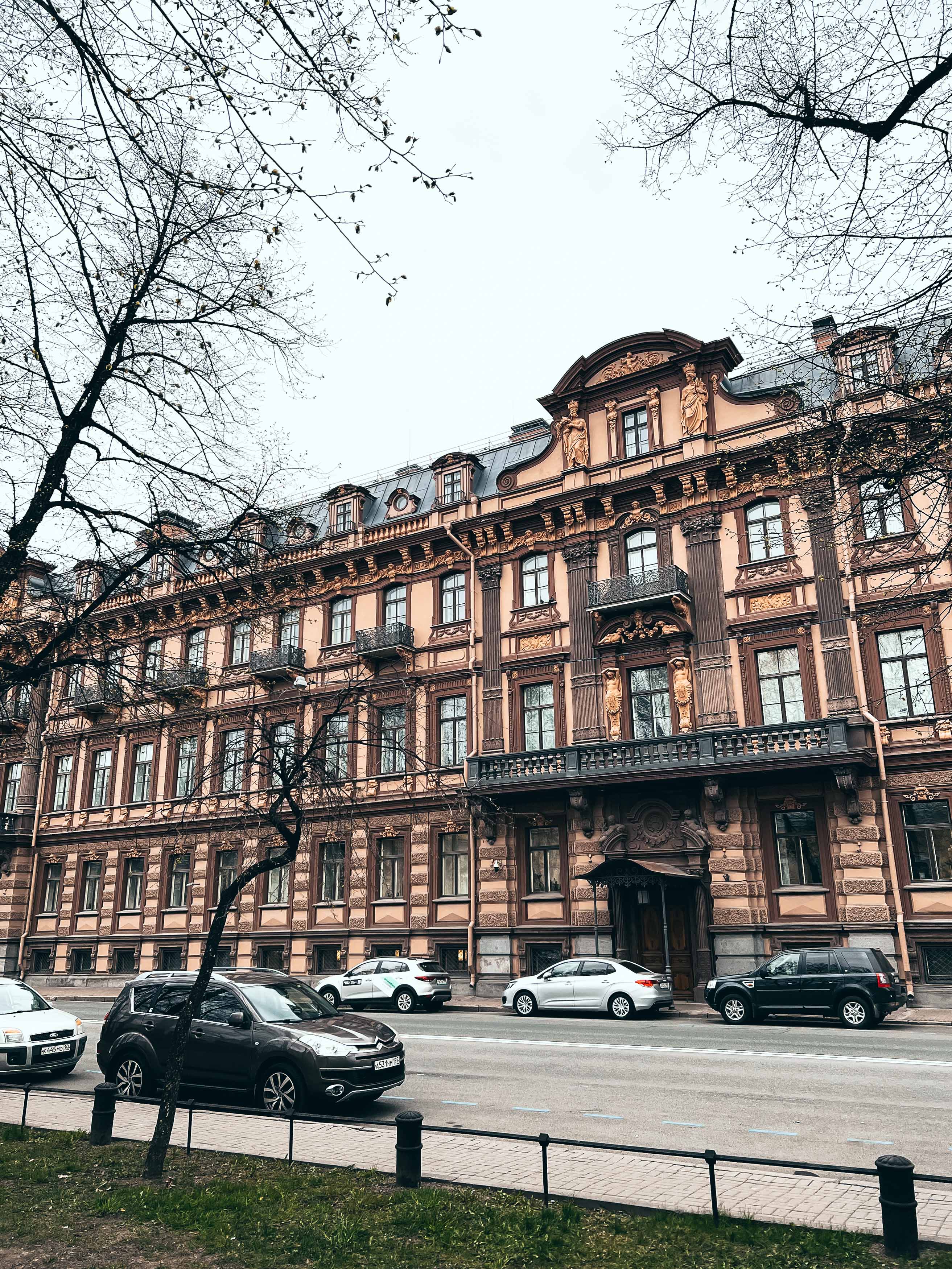 Дом Утина на Конногвардейском бульваре