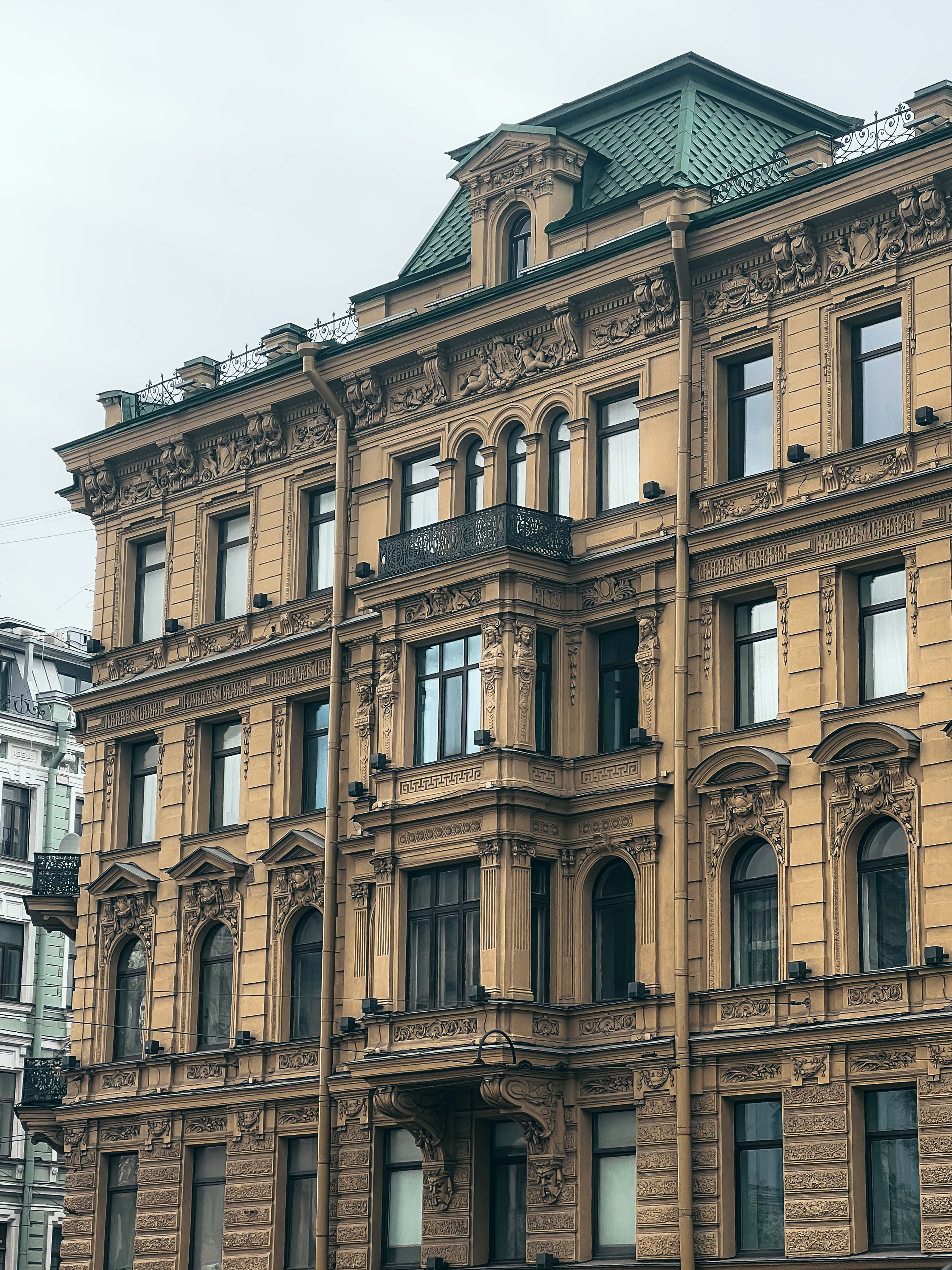 Дом Лихачёва на Невском, 66