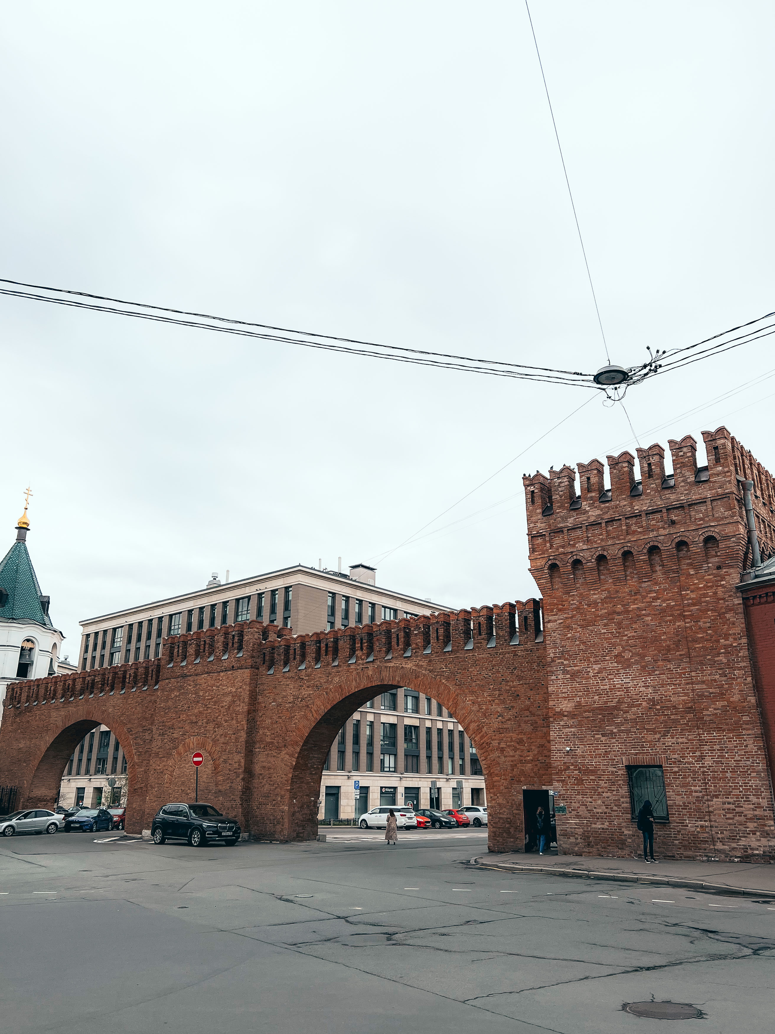 «Кремлёвская стена» у Феодоровского собора · фото из поездки