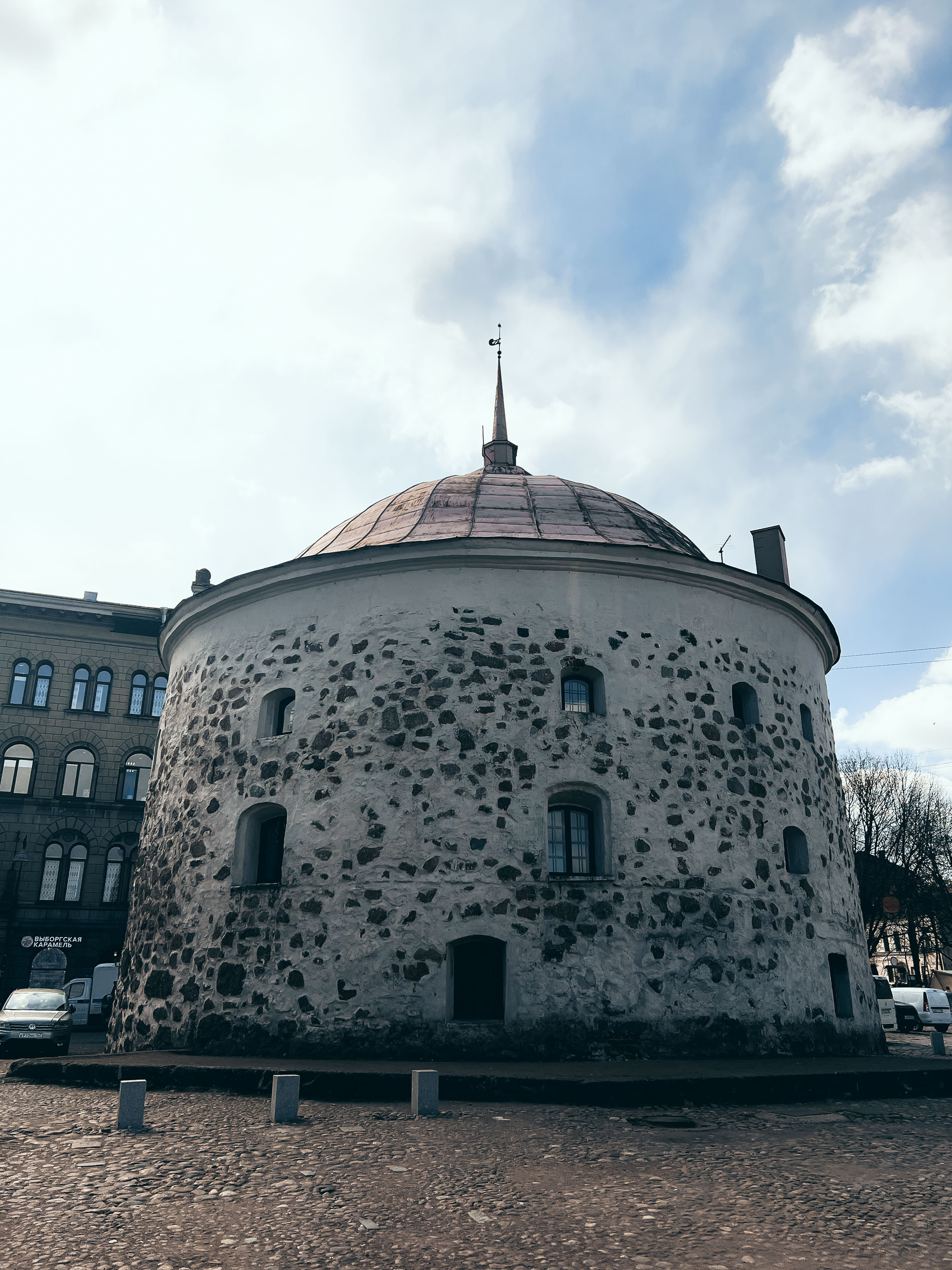 Фотография Круглая башня из коллекции проекта