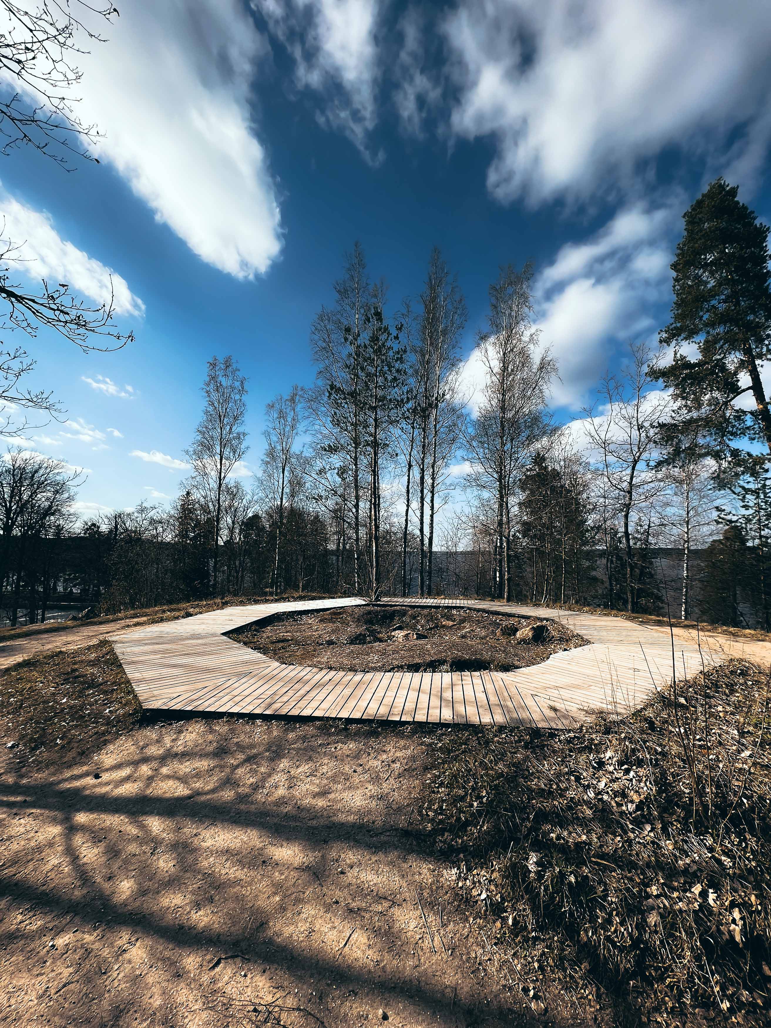 Именной холм в рельефе исторического парка